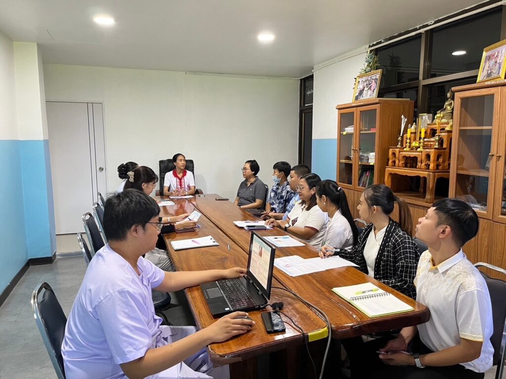 ประชุมวางแผนการจัดทำแผนการศึกษาเฉพาะบุคคลของนักเรียนห้องแรกรับร่วมกับผู้ปกครอง