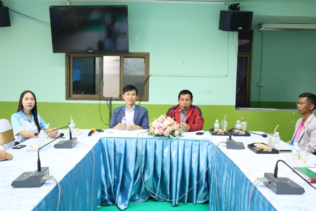 ให้การต้อนรับคณะโรงเรียนโสตศึกษาจังหวัดมุกดาหาร เข้าศึกษาดูงาน ด้านการจัดการเรียนการสอนนักเรียนที่มีความบกพร่องทางสติปัญญาและออทิสติก