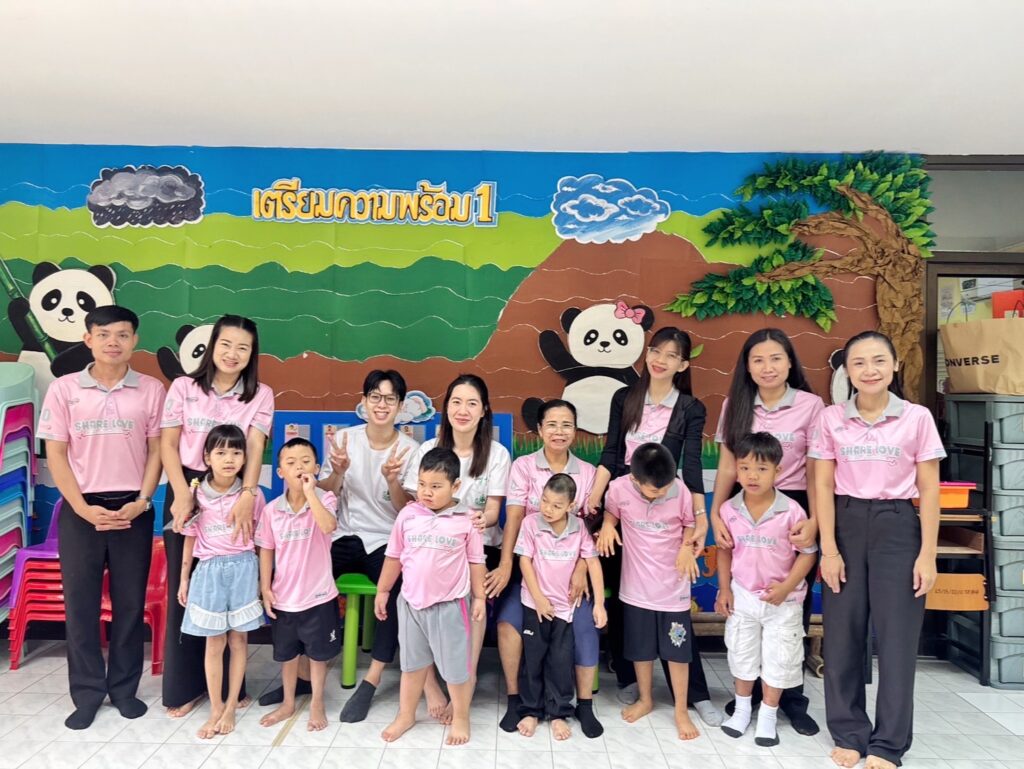 ให้การต้อนรับคณะอาจารย์แพทย์ และคณะแพทย์ประจำบ้านจากโรงพยาบาลสรรพสิทธิประสงค์จังหวัดอุบลราชธานี เข้าศึกษาดูงานการจัดกิจกรรมการเรียนการสอน รูปแบบการจัดชั้นเรียน และรูปแบบการให้บริการสำหรับนักเรียนที่มีความต้องการจำเป็นพิเศษ