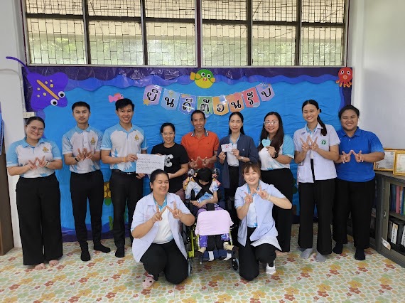 มอบเก้าอี้ล้อเข็นแบบปรับเอนนอนจาก มูลนิธิศูนย์มิตรภาพมนุษย์ล้อเอเซีย(ประเทศไทย)