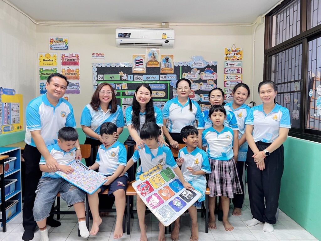 นิเทศ ติดตามการจัดการเรียนการสอนตามรูปแบบ Teacch และนิเทศห้องเรียนคุณภาพ ห้องเตรียมความพร้อม 4 (ห้องเรียนฝ่าย ออทิสติกเล็ก) ประจำภาคเรียนที่ 1 ปีการศึกษา 2568