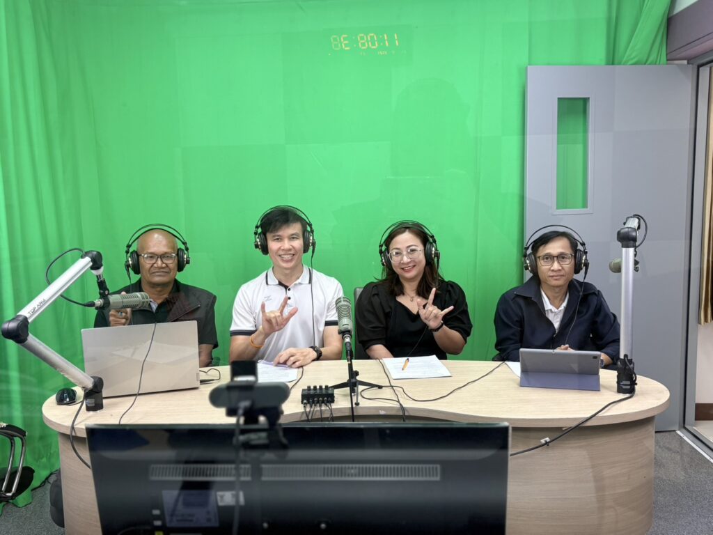 เข้าร่วมรายการ “รวมใจไทอุบล(ช่วงสาระข่าวสารคนคนพิการ)” ทาง สวท.อุบลราชธานี เพื่อประชาสัมพันธ์หน่วยงานที่ทำประโยชน์กับสังคมในด้านต่างๆและให้ความรู้