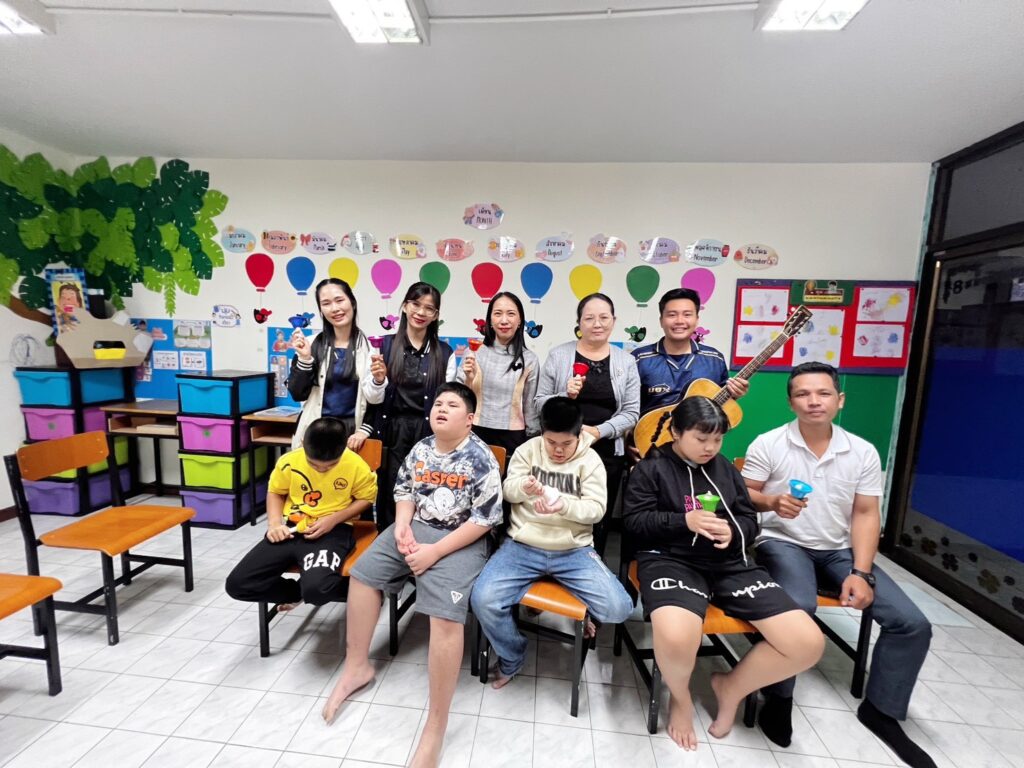 นิเทศ ติดตามการจัดการเรียนการสอนตามรูปแบบ Teacch และนิเทศห้องเรียนคุณภาพ ของนักสหวิชาชีพ ได้แก่ กิจกรรมศิลปศึกษา,กิจกรรมดนตรีบำบัด,กิจกรรมพัฒนาการทางภาษาและการพูดเบื้องต้น (ฝึกพูด,กิจกรรมกายภาพบำบัด) ประจำปีการศึกษา 2568