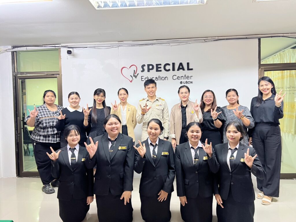 ให้การต้อนรับนักศึกษาและปฐมนิเทศนักศึกษาชั้นปีที่ 2 สาขาวิชาการศึกษาพิเศษ คณะครุศาสตร์ มหาวิทยาลัยราชภัฏอุบลราชธานี จำนวน 5 คน ที่ได้มาฝึกปฏิบัติการสอนในสถานศึกษา ในภาคเรียนที่ 2 ปีการศึกษา 2568